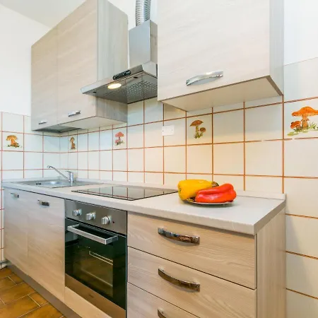 La Cecinese By Interhome