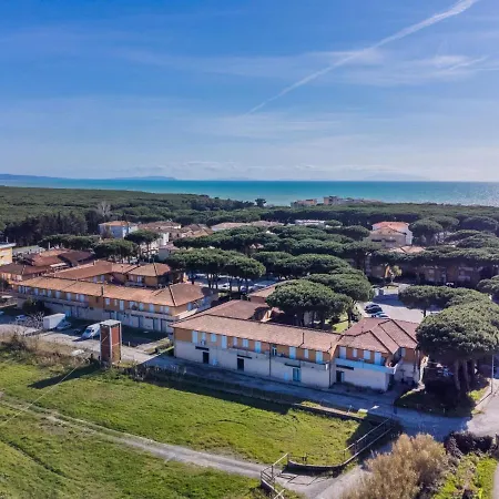 La Cecinese By Interhome